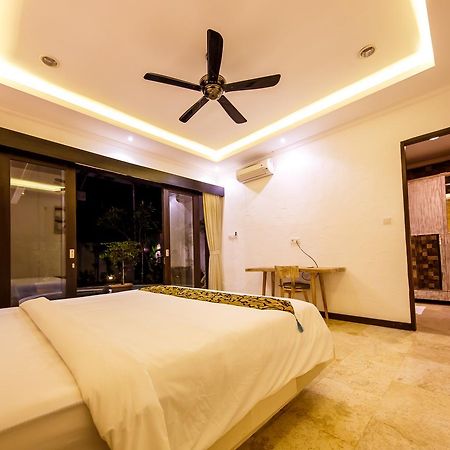 Villa Suzuki 3 Seminyak Buitenkant foto