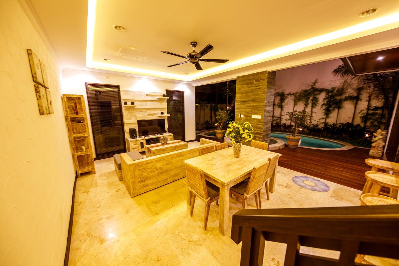 Villa Suzuki 3 Seminyak Buitenkant foto