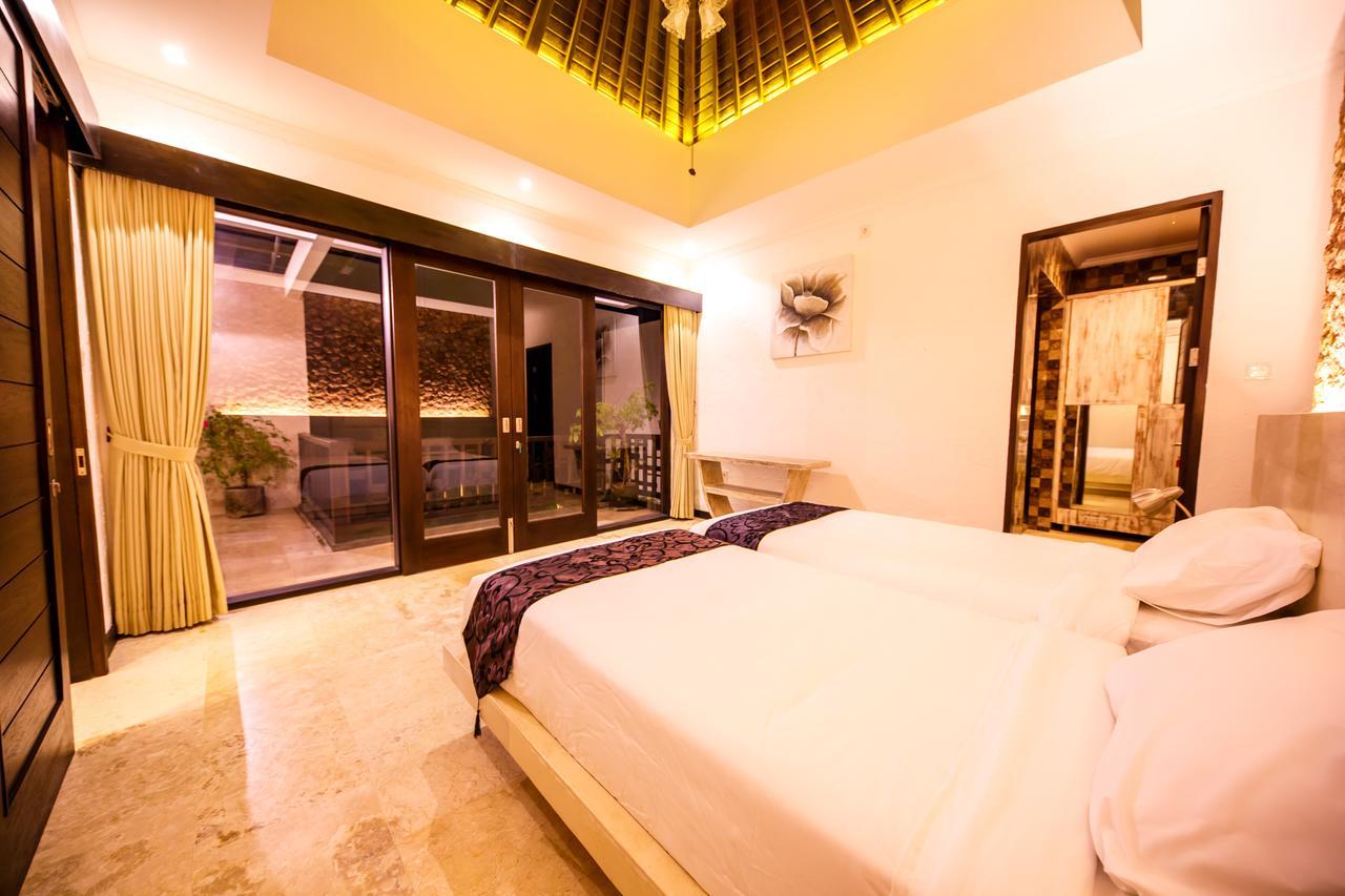 Villa Suzuki 3 Seminyak Buitenkant foto
