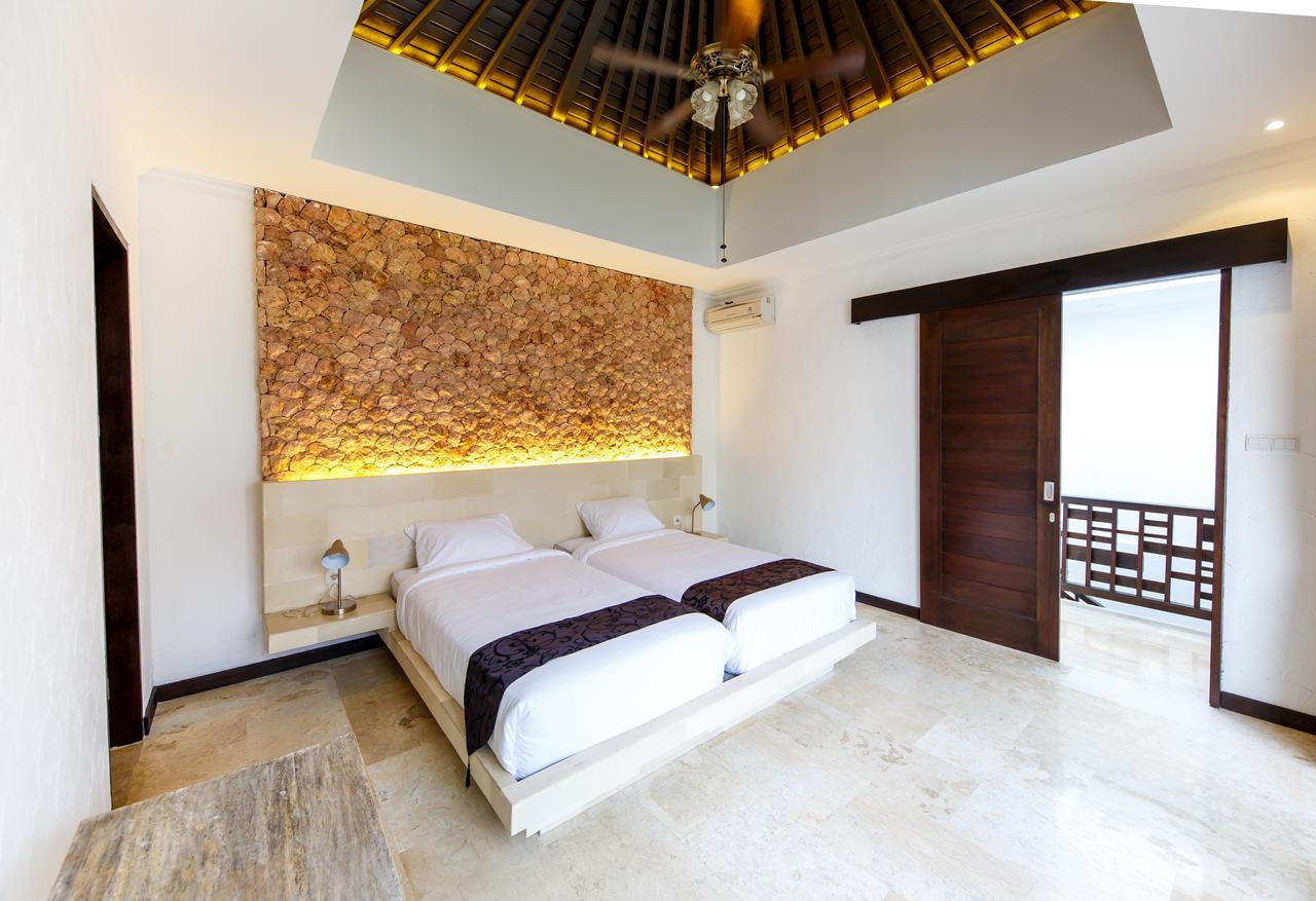 Villa Suzuki 3 Seminyak Buitenkant foto