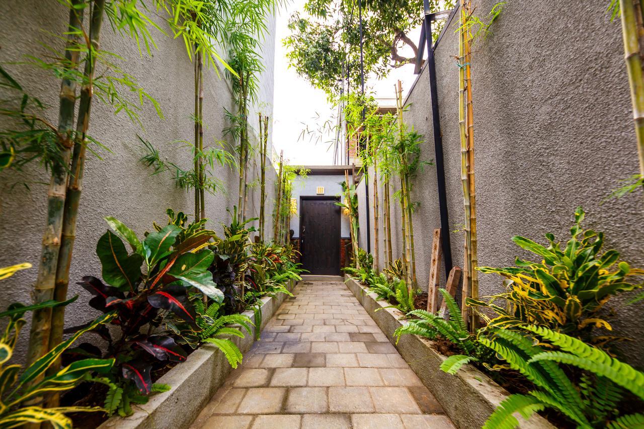 Villa Suzuki 3 Seminyak Buitenkant foto